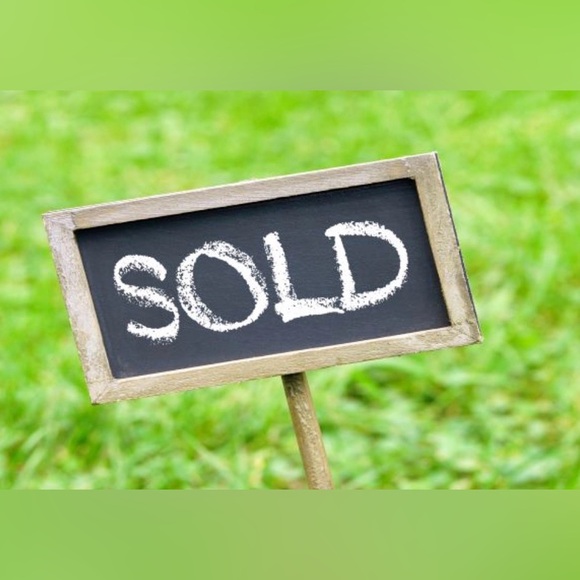 Other - SOLD- DO NOT PURCHASE. Tough! 20 Leaf Pattern 10x13 Polymailers - Multicolor.